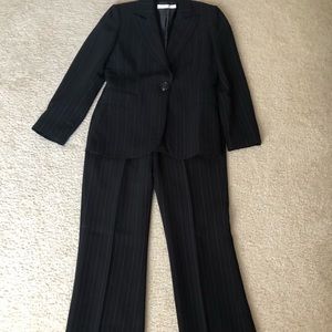 Tahari striped pants suit, size 4